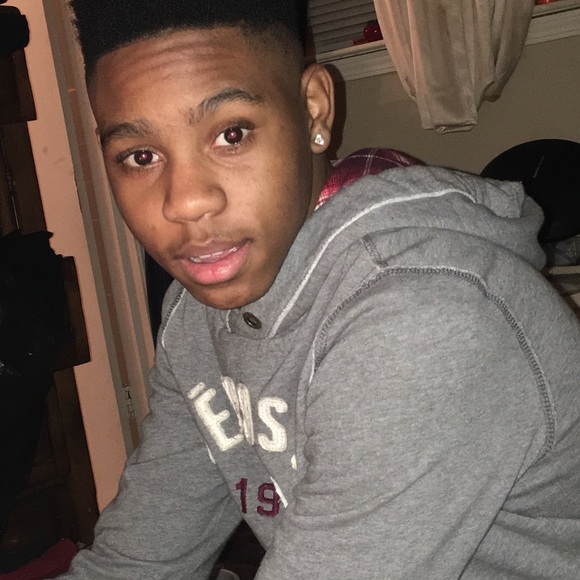 Meet your Posher, TB we are family - Picture 7 of 8